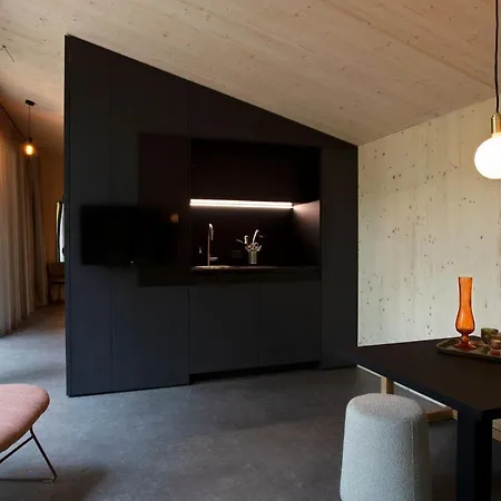 Buitenplaats Petersburg 롯지 *