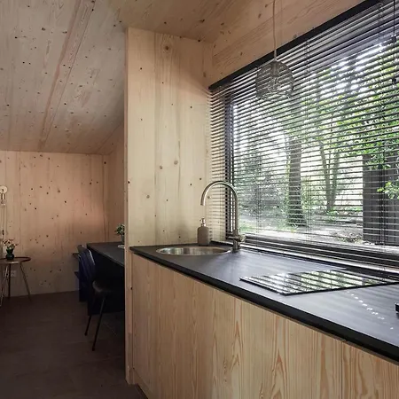 Buitenplaats Petersburg 롯지 *