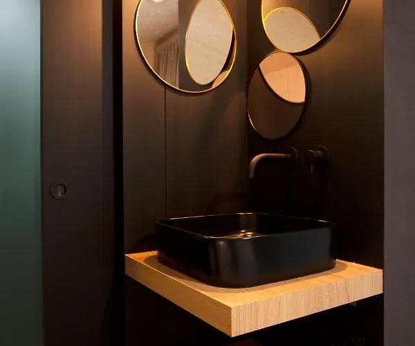 Buitenplaats Petersburg بيت خشبي *